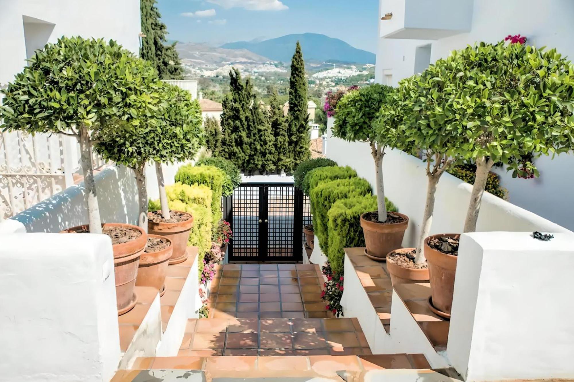 Gorgeous 2Br Apt. W/ Mountain View Puerto Banus มาร์เบยา ภายนอก รูปภาพ