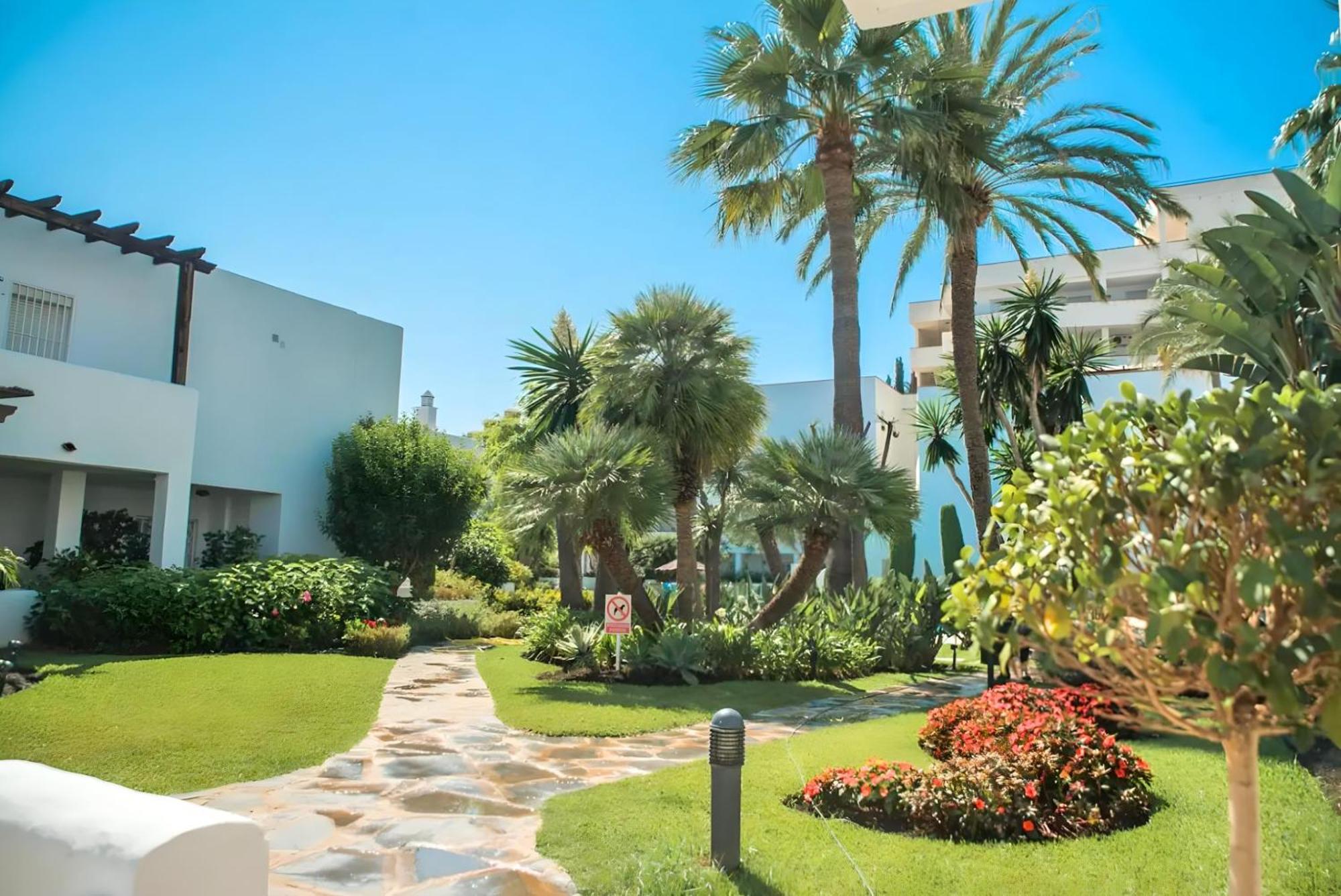 Gorgeous 2Br Apt. W/ Mountain View Puerto Banus มาร์เบยา ภายนอก รูปภาพ